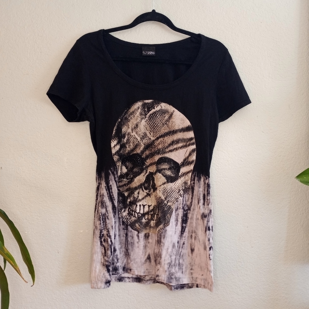 Daytrip Skull Black and White Sparkle Beaded Y2K Indie Sleeze Iconic Bikercore